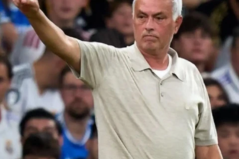 德比失利皇马连迎五场硬仗穆帅如何破局